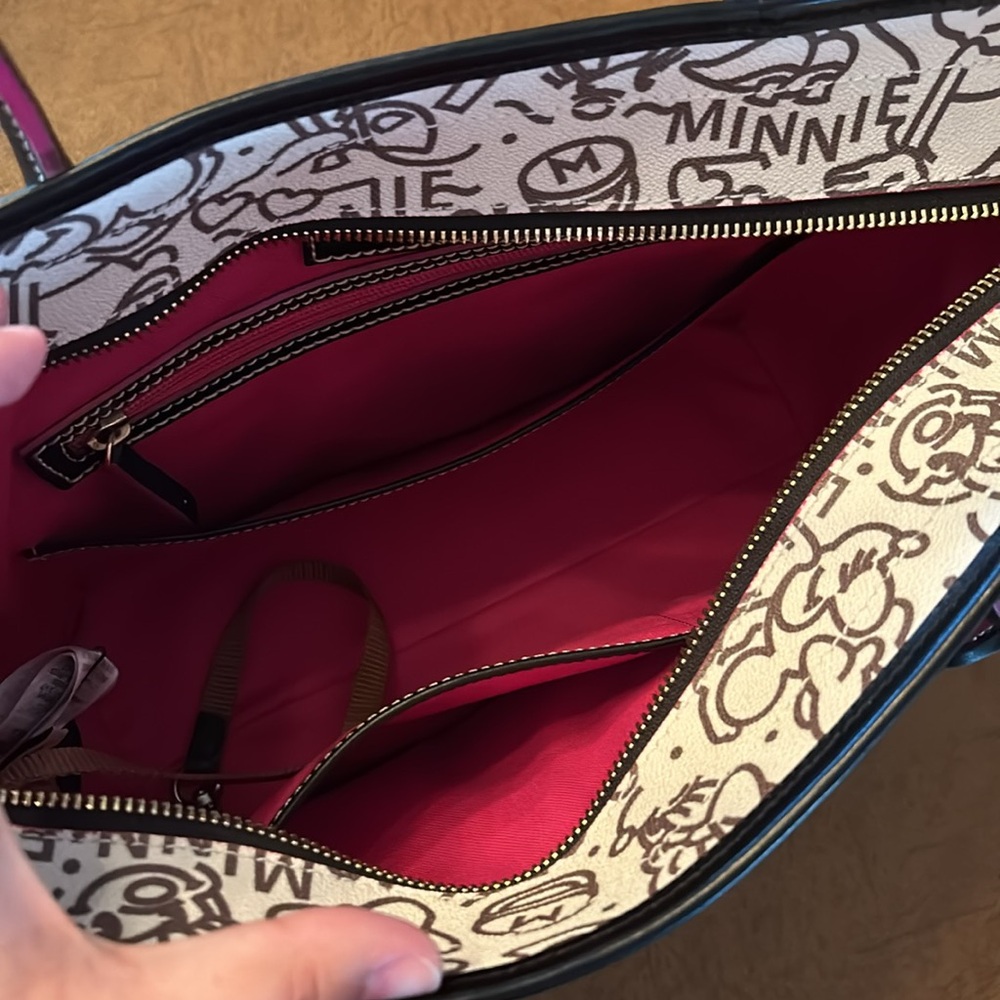 Dooney & Bourke Disney tote - Minnie Mouse - Picture 4 of 4